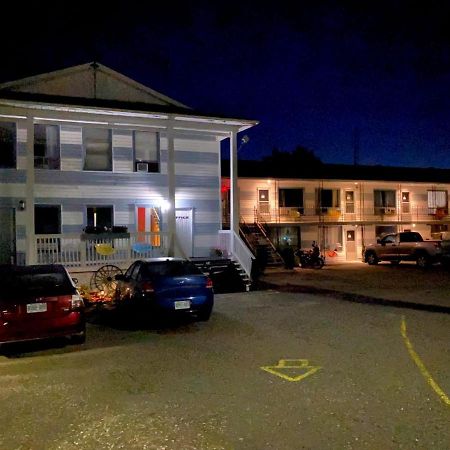 Bay Lake Inn - Frontiersman Motel Latchford ภายนอก รูปภาพ