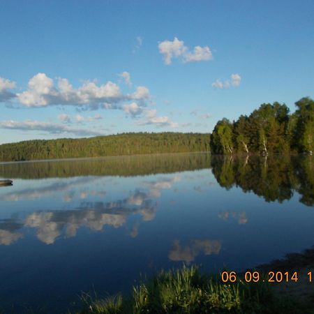 Bay Lake Inn - Frontiersman Motel Latchford ภายนอก รูปภาพ